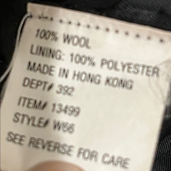 Icelandic Design Sweater - Picture 10 of 11